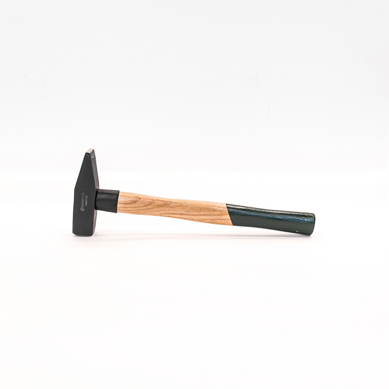 Молоток 500г с деревянной рукояткой ROSSVIK HM0105